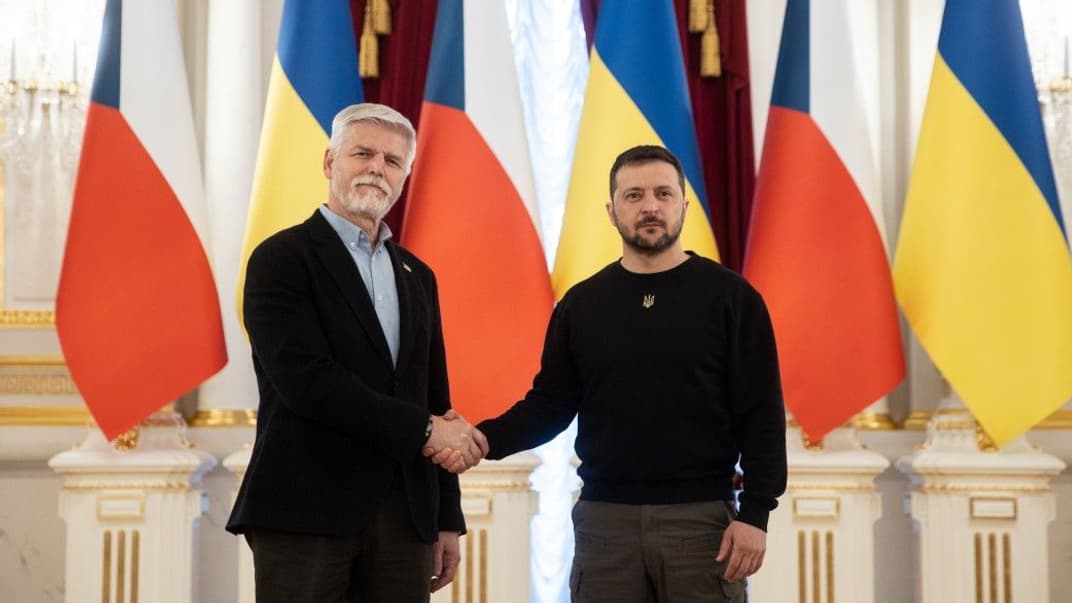 Президент Чехии Петр Павел (слева) с президентом Украины Владимиром Зеленским, Киев, 28 апреля 2023 года