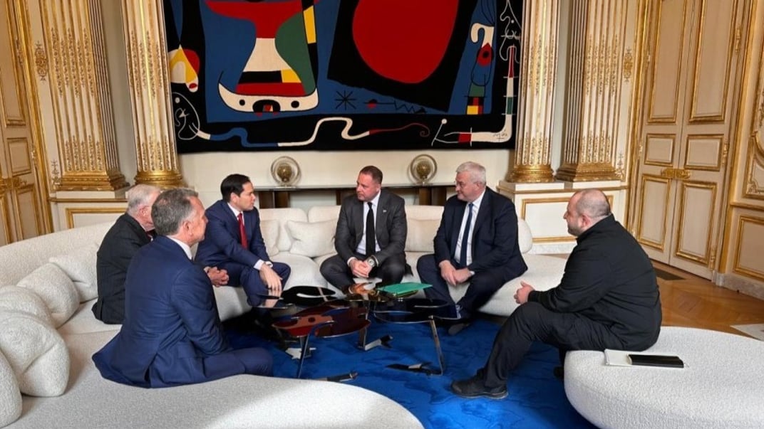 Представники України та США під час зустрічі в Єлисейському палаці 17 квітня 2025 року