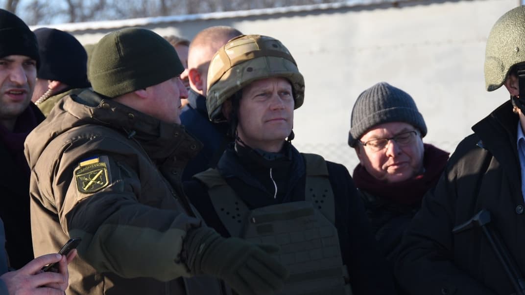 Министр иностранных дел Дании Еппе Кофод посетил Донбасс