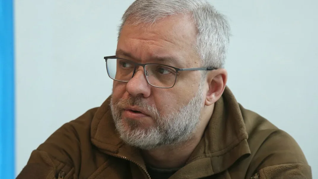 Министр энергетики Украины Герман Галущенко во время передачи генераторов для больниц и водоканала Херсонской области в Киеве, 20 декабря 2022 года