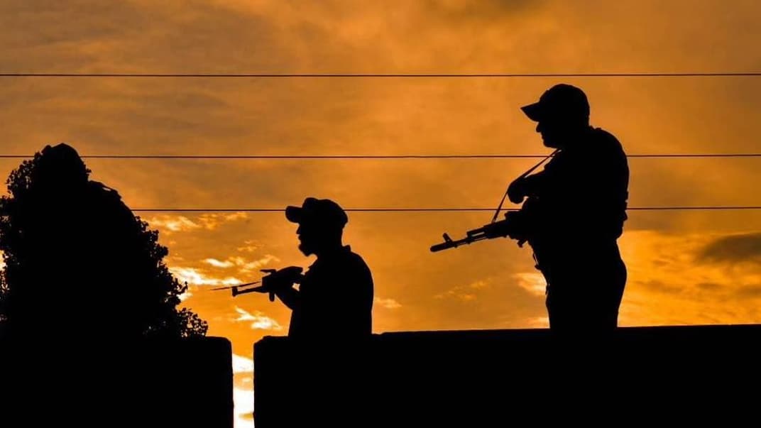 Украинские военнослужащие на поле боя