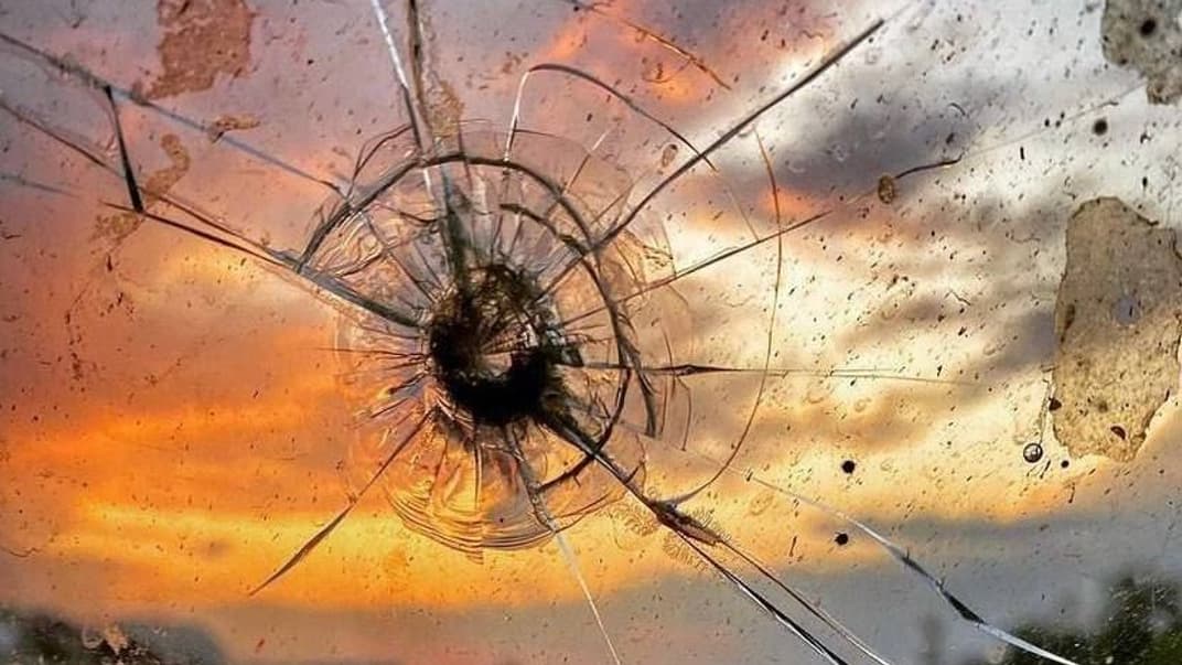 Схід сонця над Бахмутом від аеророзвідника зведеної тактичної групи «Адам»