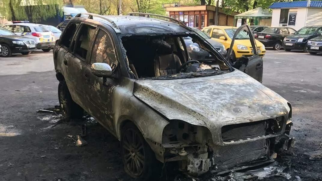 Сожжен автомобиль главного редактора газеты «Заря» Владимира Песоцкого, 27 апреля 2019