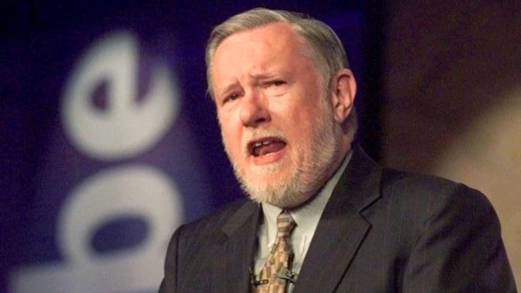 Соучредитель компании Adobe Чарльз Гешке произносит свою речь о будущем информации, 24 июня 1999 года