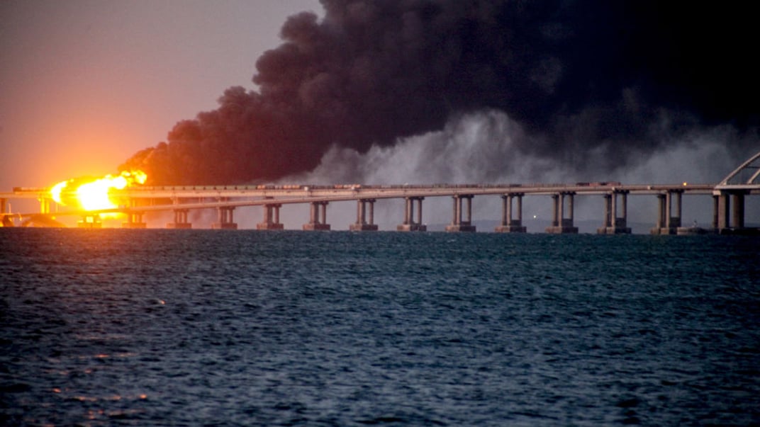Пожежа на Кримському мосту, що спалахнула внаслідок вибуху, 8 жовтня 2022 року