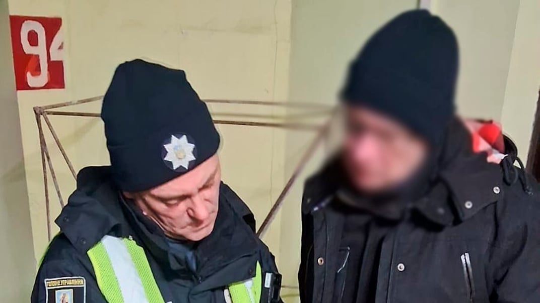 Охоронець, який не пустив людей до паркінгу під час обстрілу