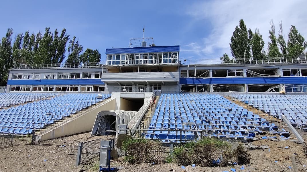 Центральный стадион Николаева, в который попали российские войска, 28 июня 2022 года
