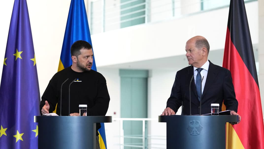 Президент Владимир Зеленский (слева) и канцлер Германии Олаф Шольц, Берлин, 14 мая 2023 года