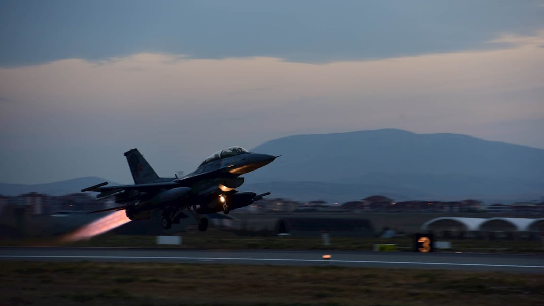 Винищувач F-16 ВПС Туреччини Винищувач F-16 ВПС Туреччини