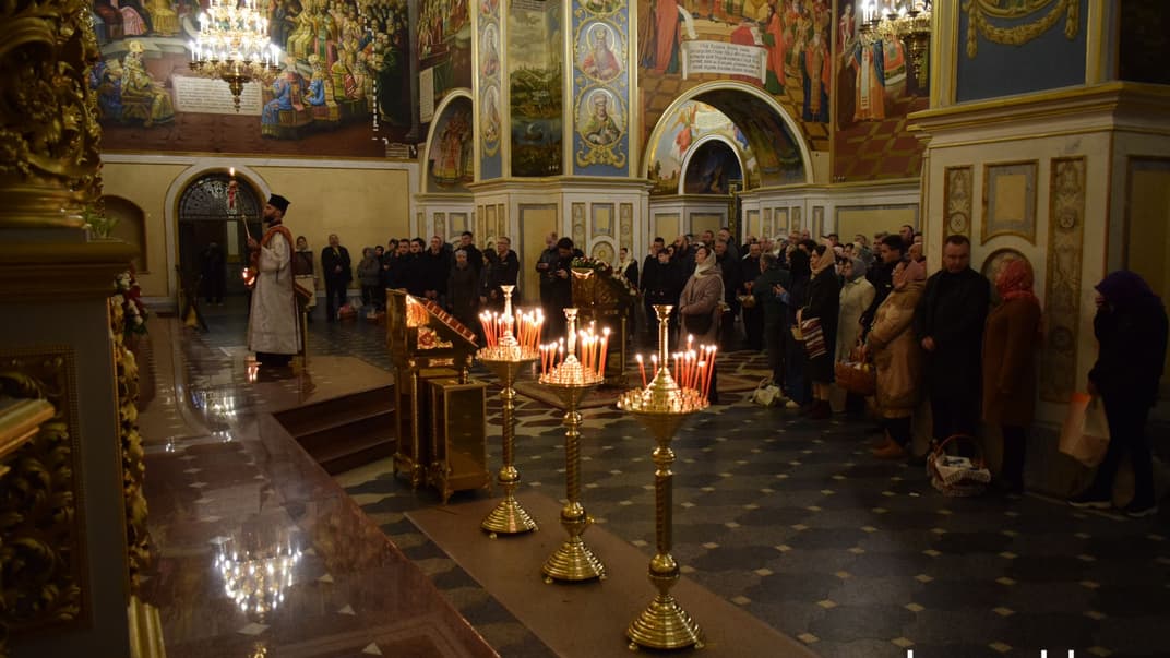 Пасхальная служба Православной церкви Украины в Киево-Печерской лавре
