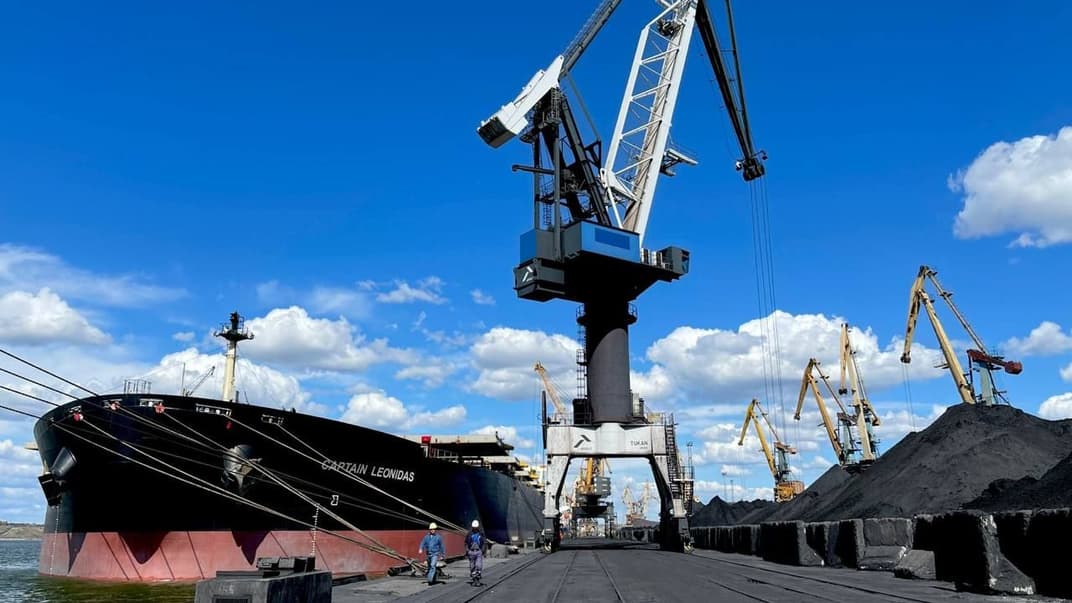 Корабель Captain Leonidas 