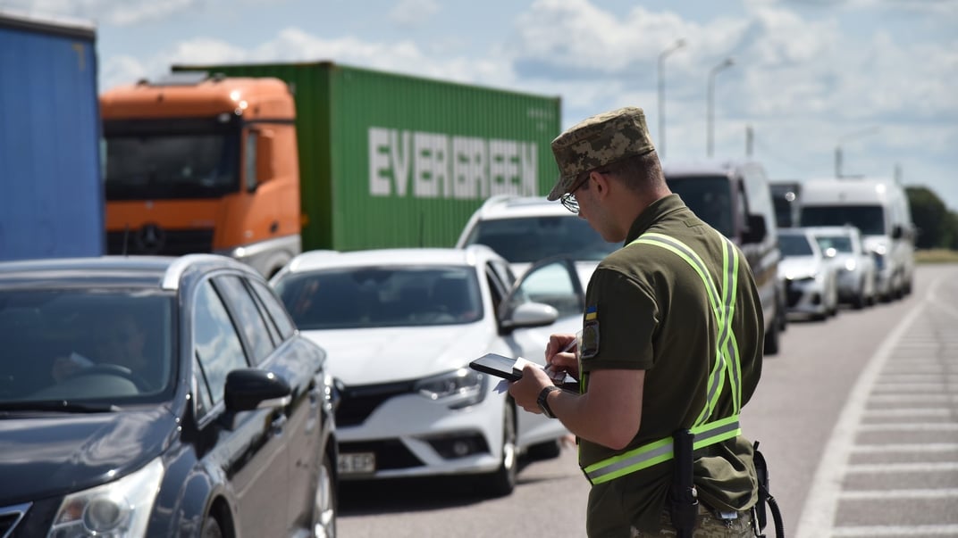 Ілюстративне фото. Прикордонник на західному кордоні України
