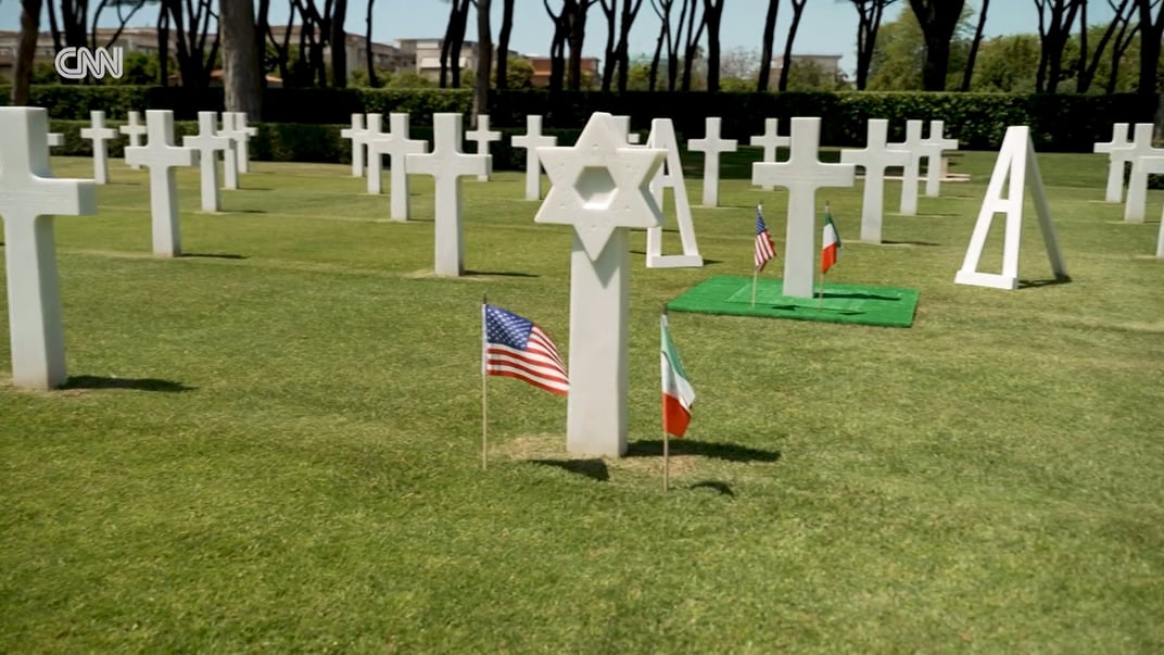 Зірка Давида над могилою єврейського солдата США, загиблого під час Другої світової і похованого в Італії