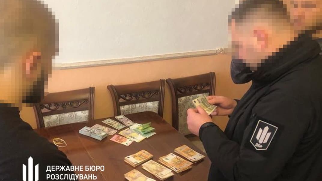 У Чернівцях викрили схему з довідками про відстрочку від мобілізації 