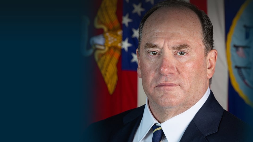 Міністр Військово-морських сил США Джон Фелан
