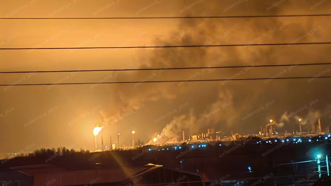 Пожежа після атаки на об'єкти у місті Кстово