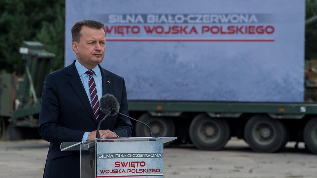 Министр обороны Польши Мариуш Блащак на конференции ко Дню Войска Польского