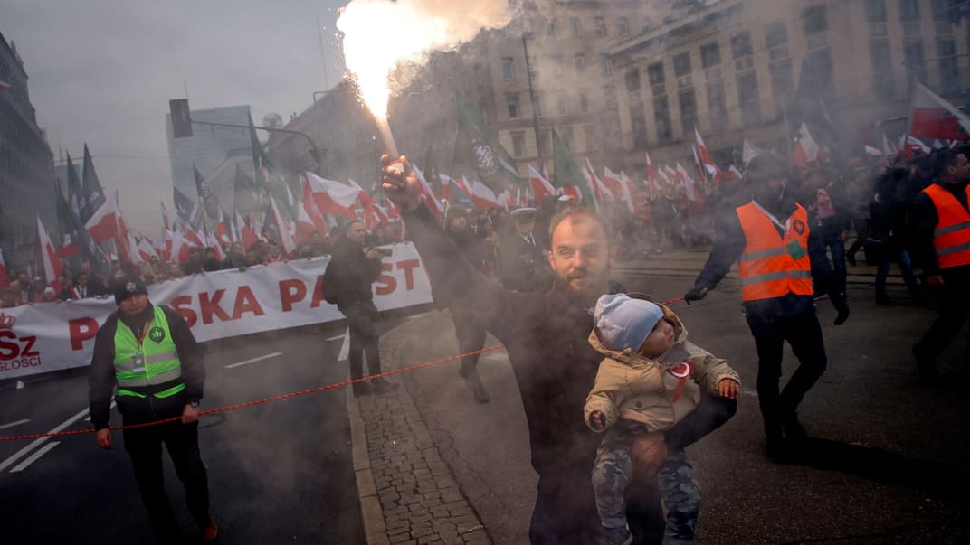 Тисячі людей зібралися в центрі Варшави на щорічний марш до Дня Незалежності Польщі, 11 листопада 2022 року