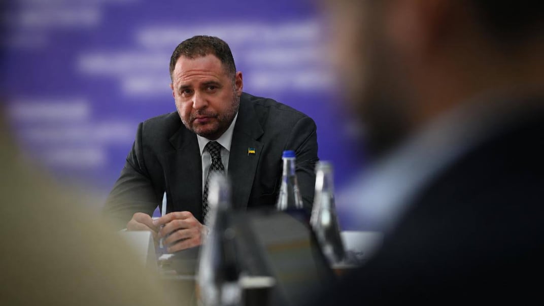 Андрій Єрмак під час одного з засідань комітету НААУ, травень 2026 року Андрій Єрмак під час одного з засідань комітету НААУ, травень 2026 року