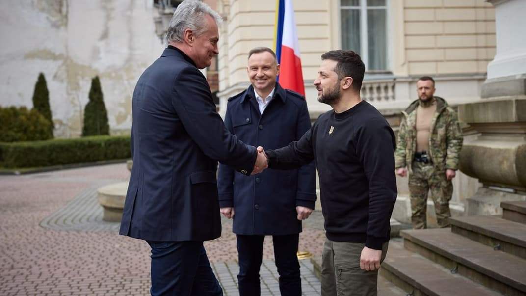 Президенти Литви (Ґітанас Науседа), Польщі (Анджей Дуда) та України Володимир Зеленський під час зустрічі у Львові, 11 січня 2023 року