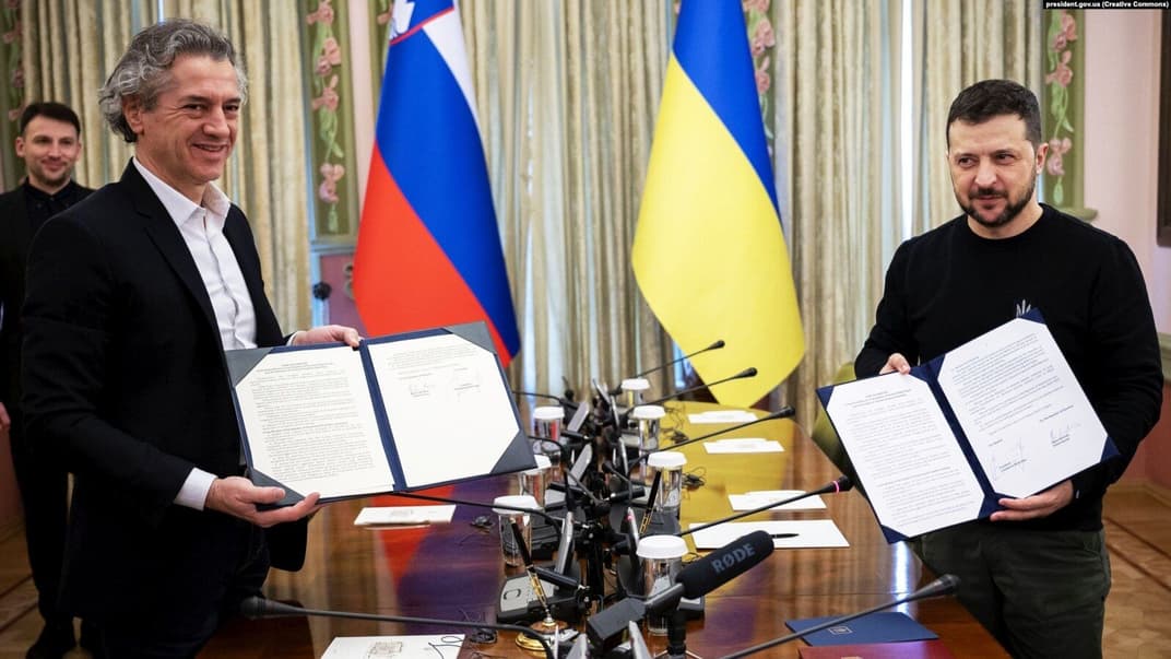 Прем'єр-міністр Словенії Роберт Голоб та президент України Володимир Зеленський у Києві, 31 березня 20223 року