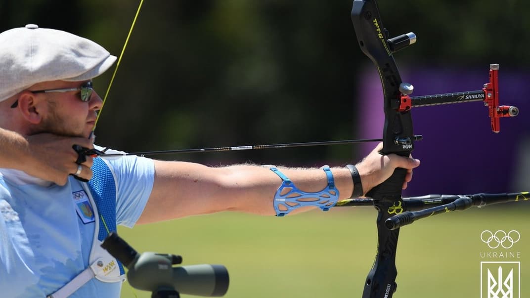 Український лучник Олексій Гунбін під час кваліфікації Олімпіади у Токіо, 23 липня 2021 року