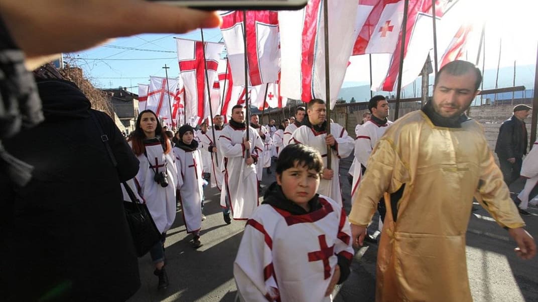 Учасники різдвяної ходи «Аліло» у Тбілісі, Грузія, 7 січня 2018 року