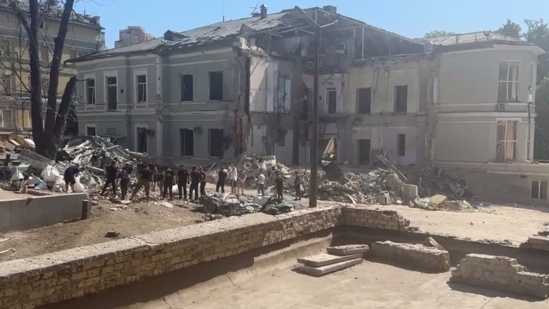 Разрушения на территории детской больницы «Охматдет», Киев, 12 июля 2024 года