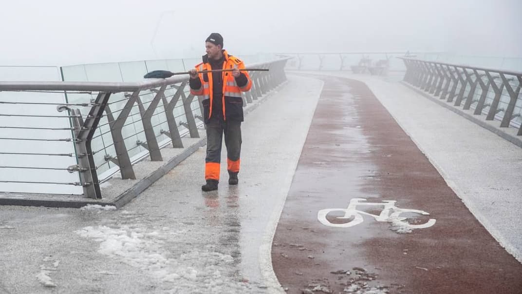Восстановленный пешеходный мост в Киеве