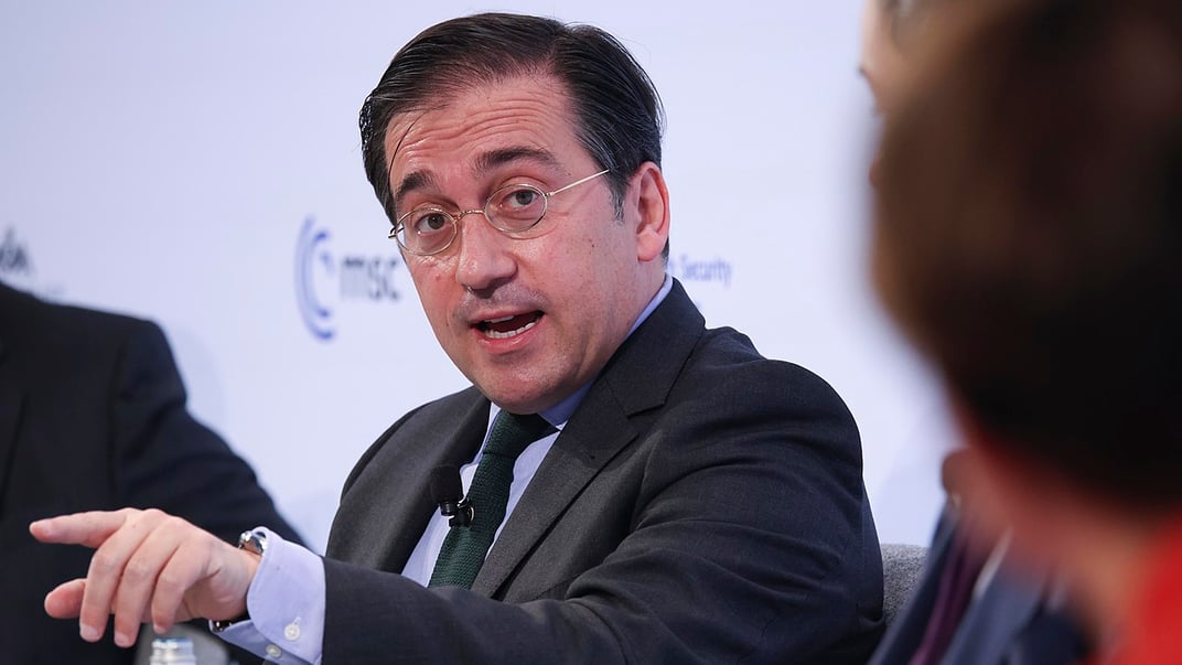 Хосе Мануель Альбарес Міністр закордонних справ Іспанії Хосе Мануель Альбарес