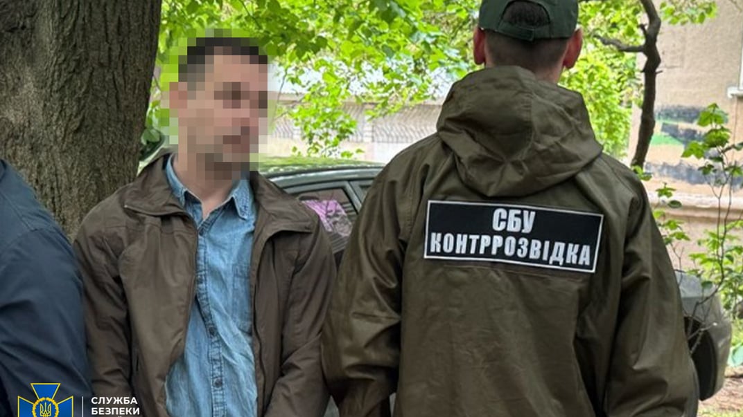 СБУ затримала «крота» ФСБ, який влаштувався до оборонного заводу на Одещині