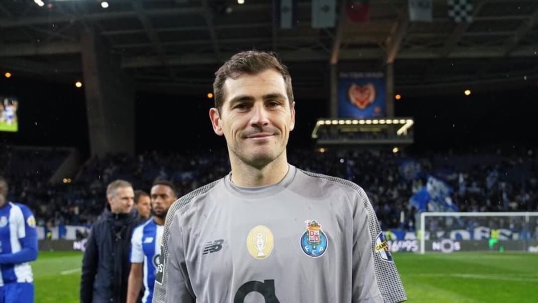 Колишній голкіпер мадридського «Реала» і збірної Іспанії Ікер Касільяс, який нині виступає за португальській «Порту»