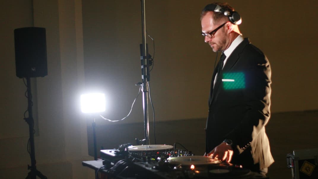 Київський діджей та резидент формації DJBuro Влад Фісун