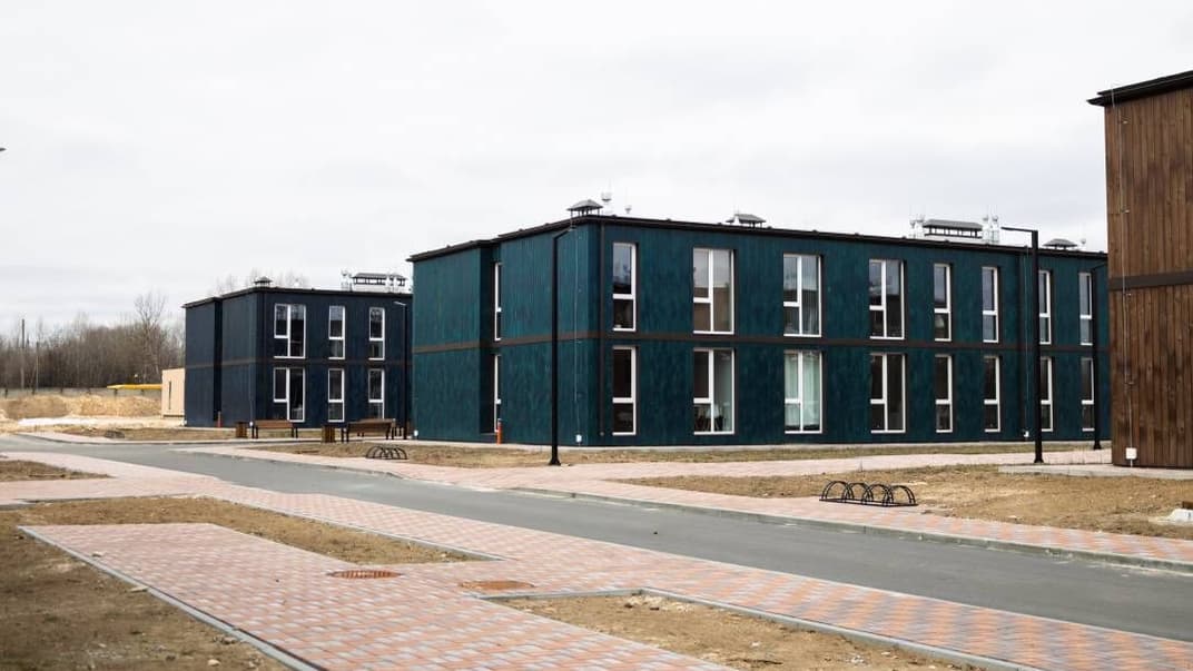 Ілюстративне фото. Модульне містечко в Чернігові, відкрите в листопаді 2023 року за підтримки Червоного Хреста та міської ради