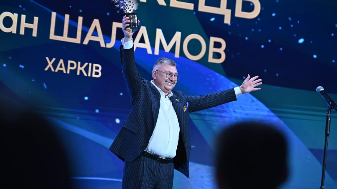 Переможець національної премії Global Teacher Prize Ukraine Руслан Шаламов під час вручення нагороди