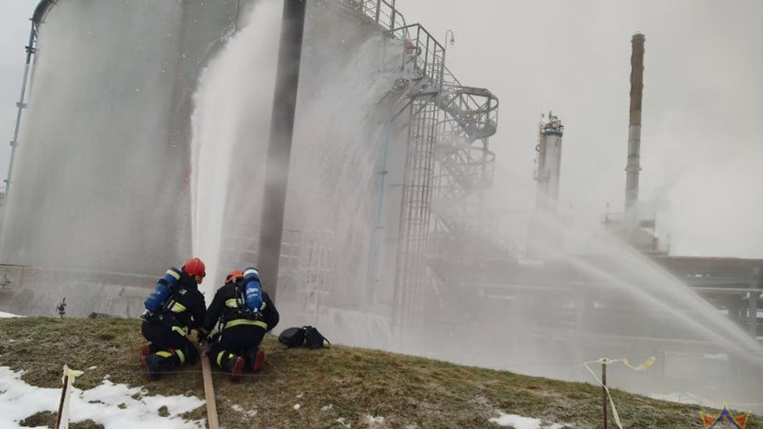 Пожежа на території підсанкційного нафтопереробного заводу «Нафтан»