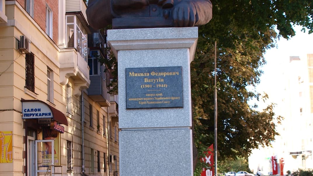 Пам'ятник Миколі Ватутіну у Полтаві, 2014 рік 