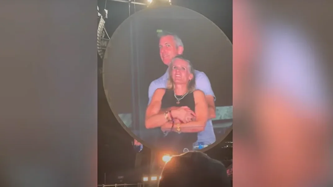 Колеги, яких спіймали на концерті Coldplay