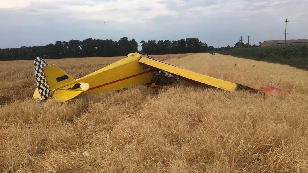 В Полтавской области упал легкомоторный самолет