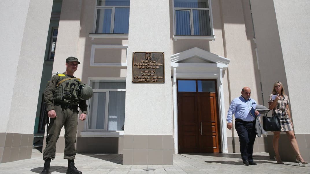 Президент Владимир Зеленский назначил восемь новых губернаторов (на фото — здание Донецкой облгосадминистрации в Краматорске, Донецкая обл, 2 мая 2018 года)