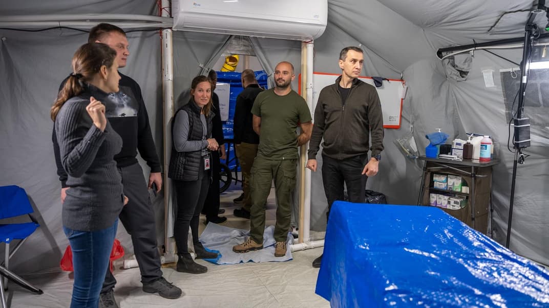 У звільненому Ізюмі мобільний шпиталь щодня приймає близько 100 пацієнтів
