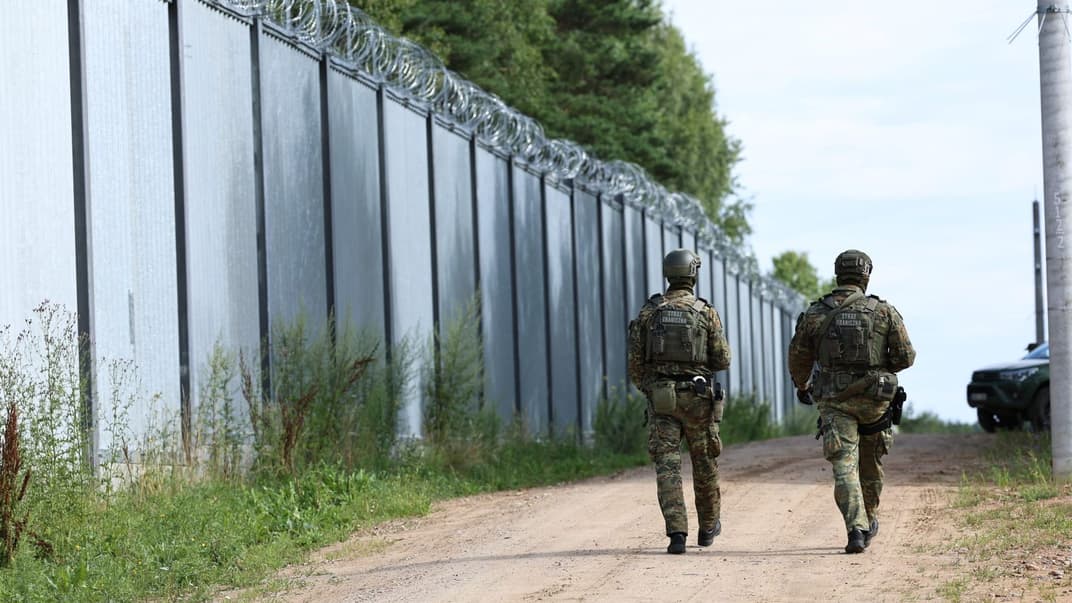 Польські прикордонники на кордоні з Білоруссю в районі містечка Кринки, 27 липня 2023 року. Ілюстративне фото