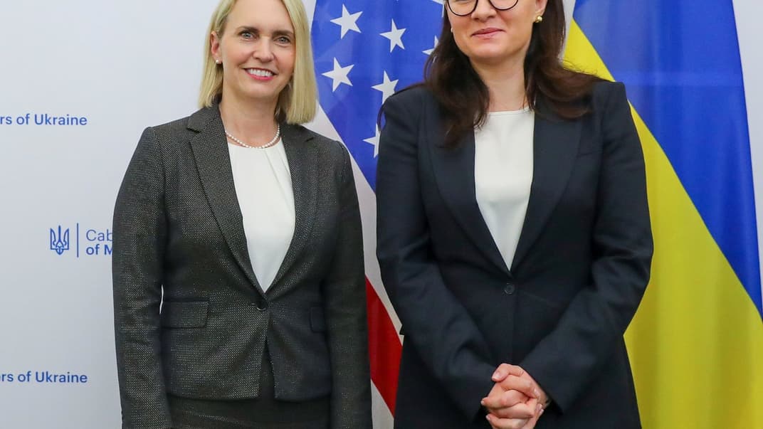 Госпожа посол США в Украине Бриджет Бринк и министр экономики Украины Юлия Свириденко