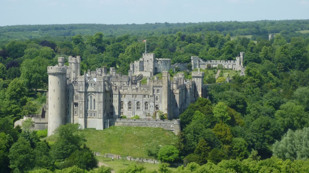 Замок Арандел в Англії