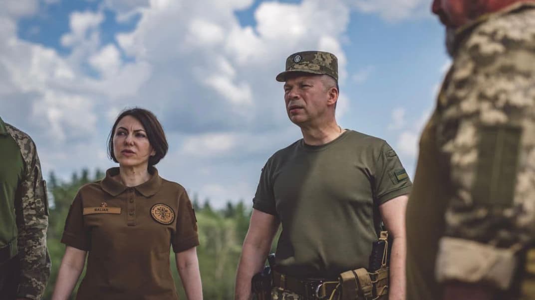 Заступниця міністра оборони України Ганна Маляр та командувач Сухопутних військ ЗСУ Олександр Сирський
