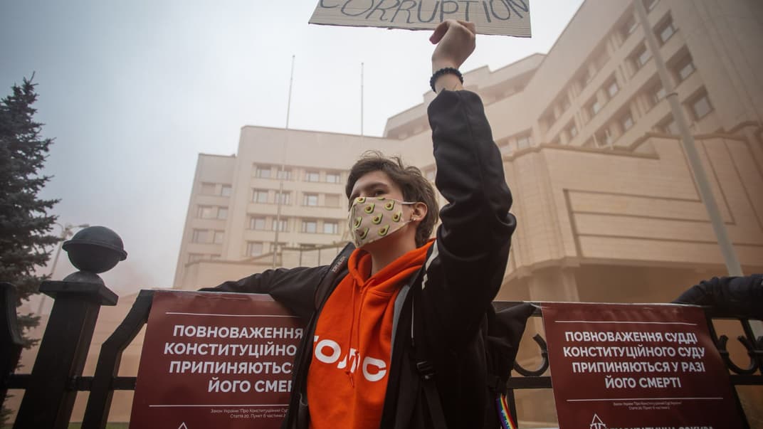 Акція протесту з вимогою відставки суддів КСУ, які ухвалили рішення про скасування кримінальної відповідальності за неправдиве декларування, 30 жовтня 2020 року