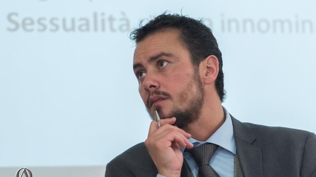 Трансгендера Джанмарко Негри выбрали мэром небольшого города Тромелло