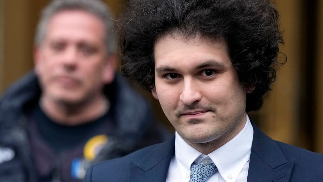 Сем Бенкман-Фрід після засідання у федеральному суді Мангеттену в Нью-Йорку 16 лютого 2023 року