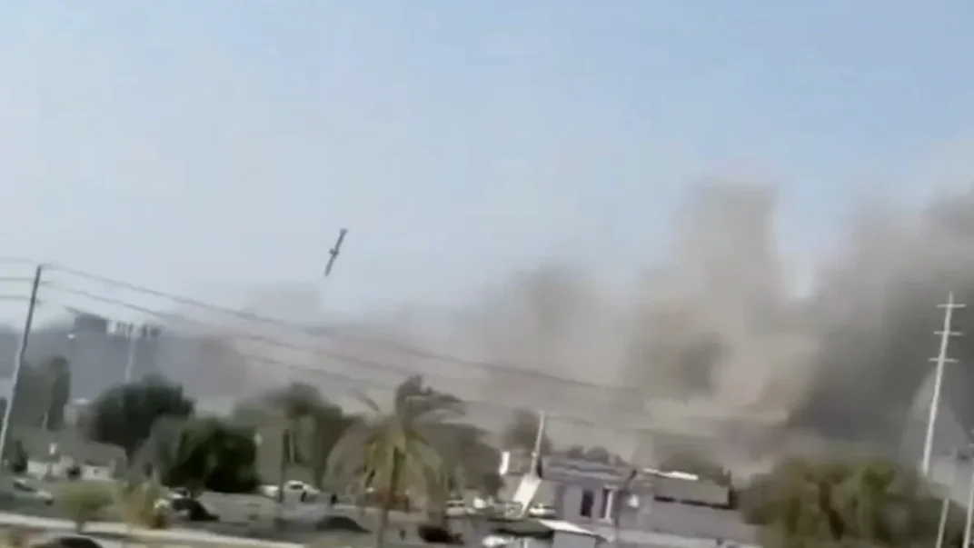 Відео влучання ракети в місті Мінаб в Ірані