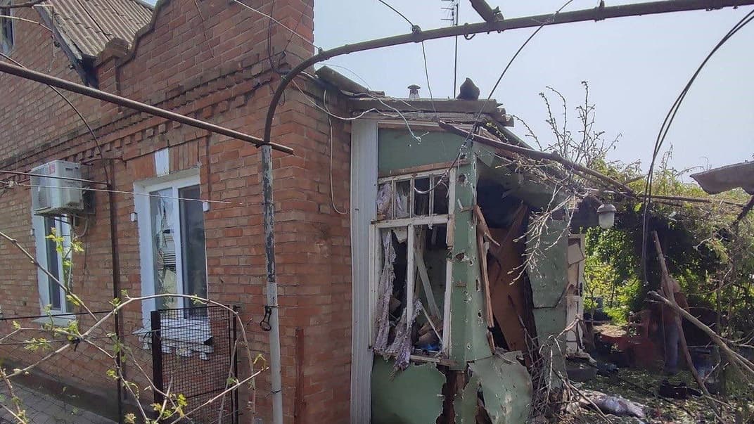 Последствия обстрела Никополя 13 мая 2023 года